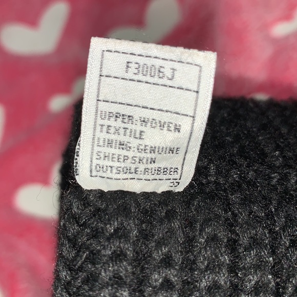 Authentic Knit Black UGG Boot Size 8 - Picture 11 of 12